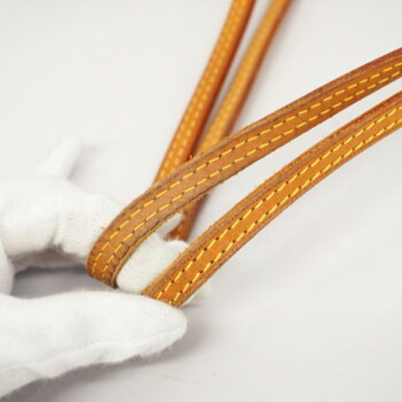 Louis Vuitton Monogram Neverfull MM Tote Bag - Picture 10 of 15